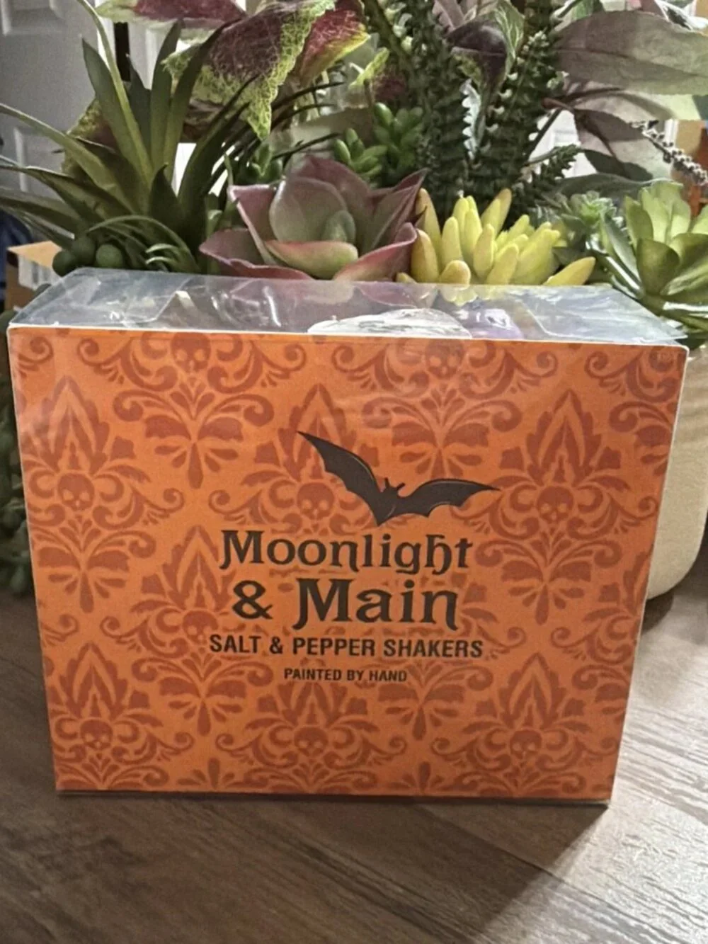 Moonlight & Main Halloween Salt & Pepper Shakers - Cat Witch & Cat Pumpkin